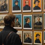 Découvrir l'histoire de France à travers une collection d'affiches uniques
